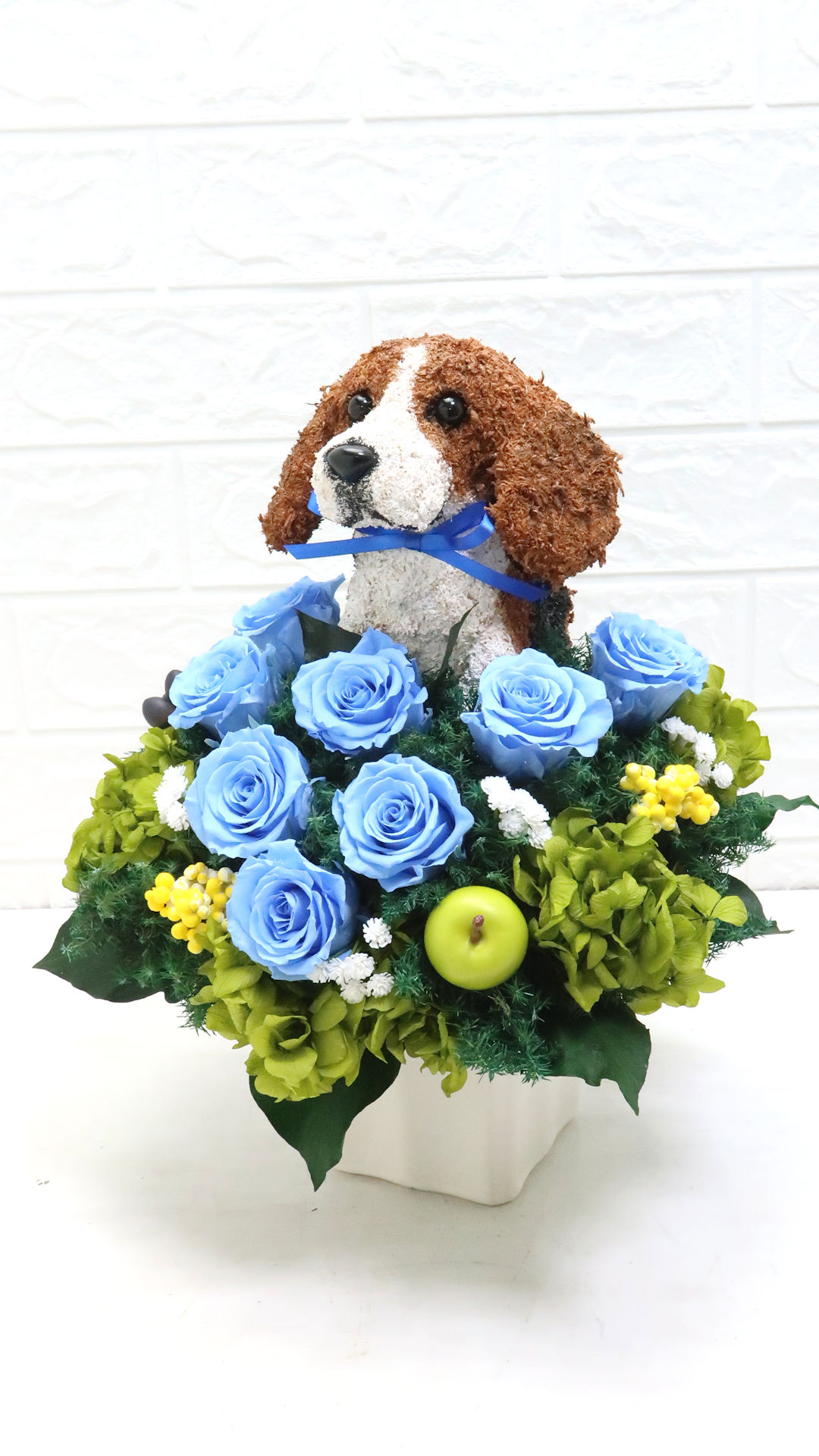 ビーグル犬　花